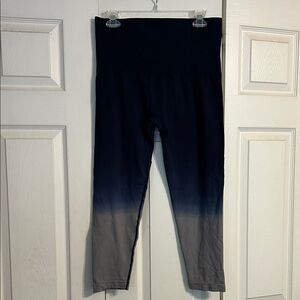 TEMA ATHLETICS Size X-Large XXL Gradient Blue Gray Leggings Workout Athletic